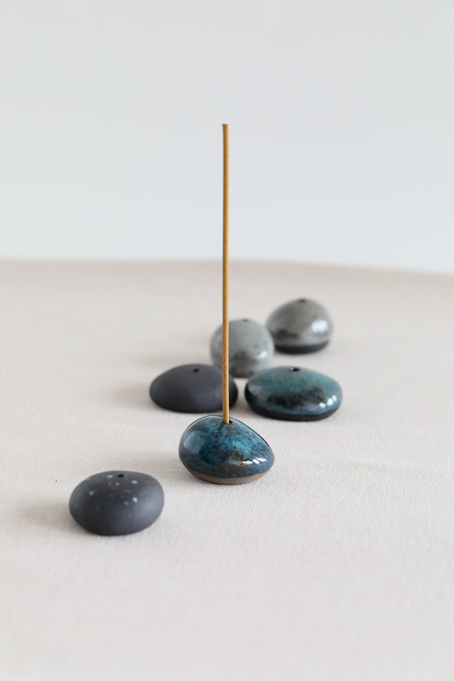 Incense Stone lagoon Vera Wiedermann Ceramics